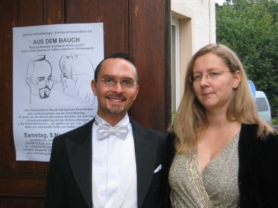 Volker Delf Loeschner und Nicole Schröder im Ornat.
